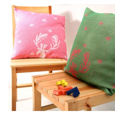 http://www.toyhope.com/18134-thickbox/senhot-new-style-chenille-jacquard-weave-pillow-shams.jpg