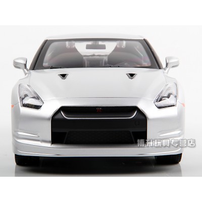 http://www.toyhope.com/56043-thickbox/mjx-rc-remote-chargeable-car-extra-large-nissan-gtr-r35.jpg