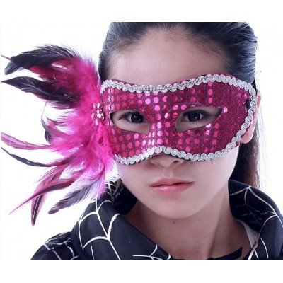 http://www.toyhope.com/72203-thickbox/halloween-custume-party-mask-decorated-with-feather-and-sequins-half-face.jpg