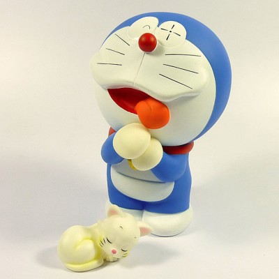 http://www.toyhope.com/93178-thickbox/doraemon-figure-toy-vinyl-toy-with-cute-cat-15cm-59inch.jpg