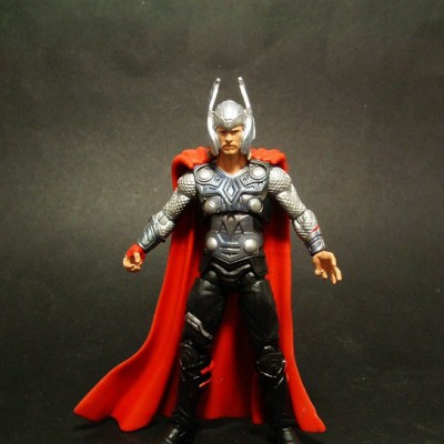 http://www.toyhope.com/98200-thickbox/marvel-joints-moveable-action-figure-thor-figure-toy-10cm-39inch-v054.jpg